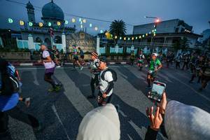 BIB: 
                            <button type="button" onclick="openModal(26232532)" class="btn btn-primary btn-sm float-right btn-popup" data-toggle="modal" data-target=".modal-high-quality">
                        <i class="fas fa-shopping-cart"></i> Add to Cart
                    </button>
                                            <button type="button" onclick="isThisMe(26232532, true)" class="btn btn-success btn-sm float-right btn-popup btn-isme hidden" data-toggle="tooltip" data-placement="bottom" title="นี่คือรูปของคุณใช่ไหม คลิกที่นี่เพื่อเอาเข้าอัลบั้ม">
                        <i class="fas fa-plus"></i> Add to album
                    </button>
                    <button type="button" onclick="isThisMe(26232532, false)" class="btn btn-warning btn-sm float-right btn-popup btn-isnotme hidden">
                        <i class="fas fa-ban"></i> Remove from album
                    </button>